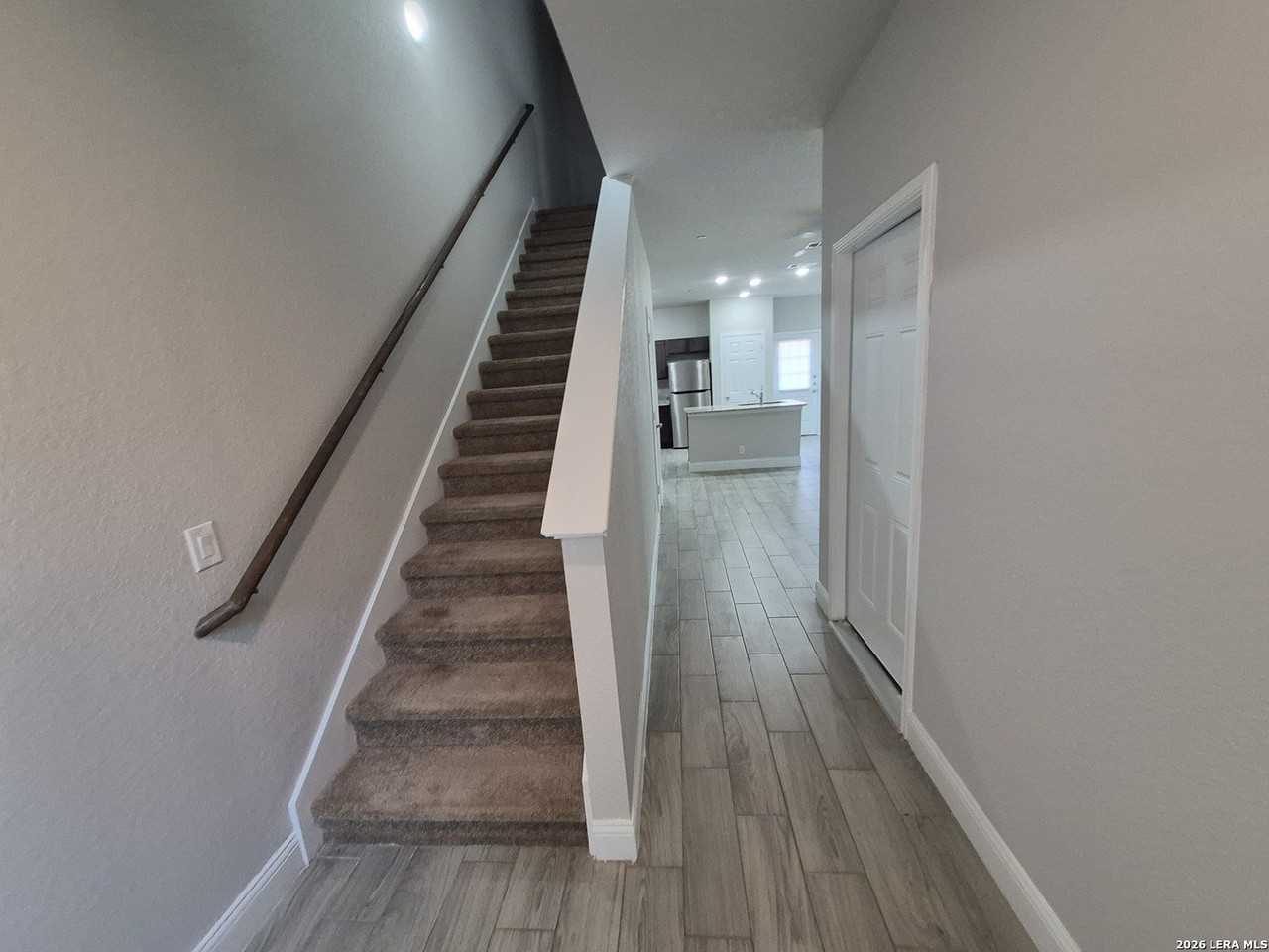 13219 Reid Mdws - Photo 2 of 18