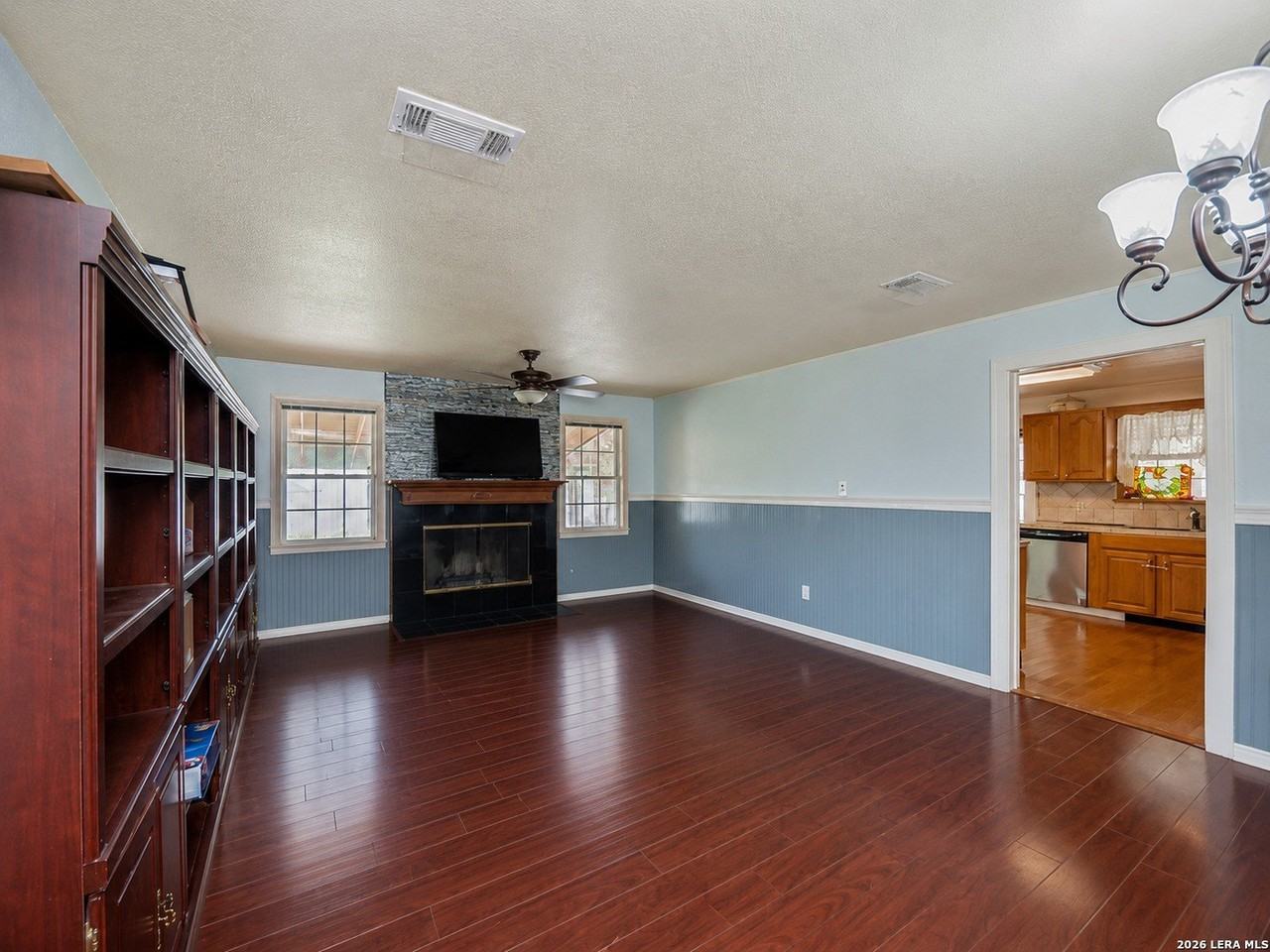 361 Private Road 4619 - Photo 3 of 32