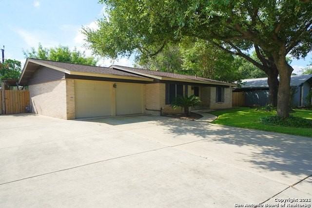9802 La Rue St - Photo 3 of 42