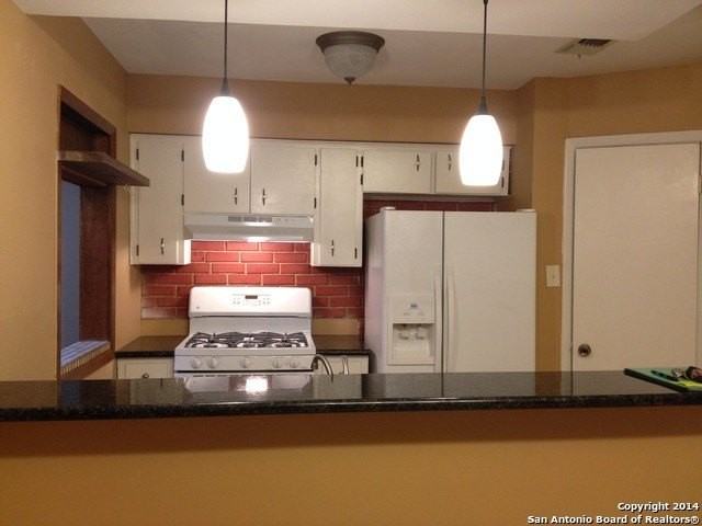 213 Royal Dr - Photo 2 of 18