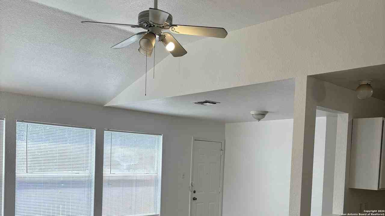 6315 Green Top Dr - Photo 6 of 20
