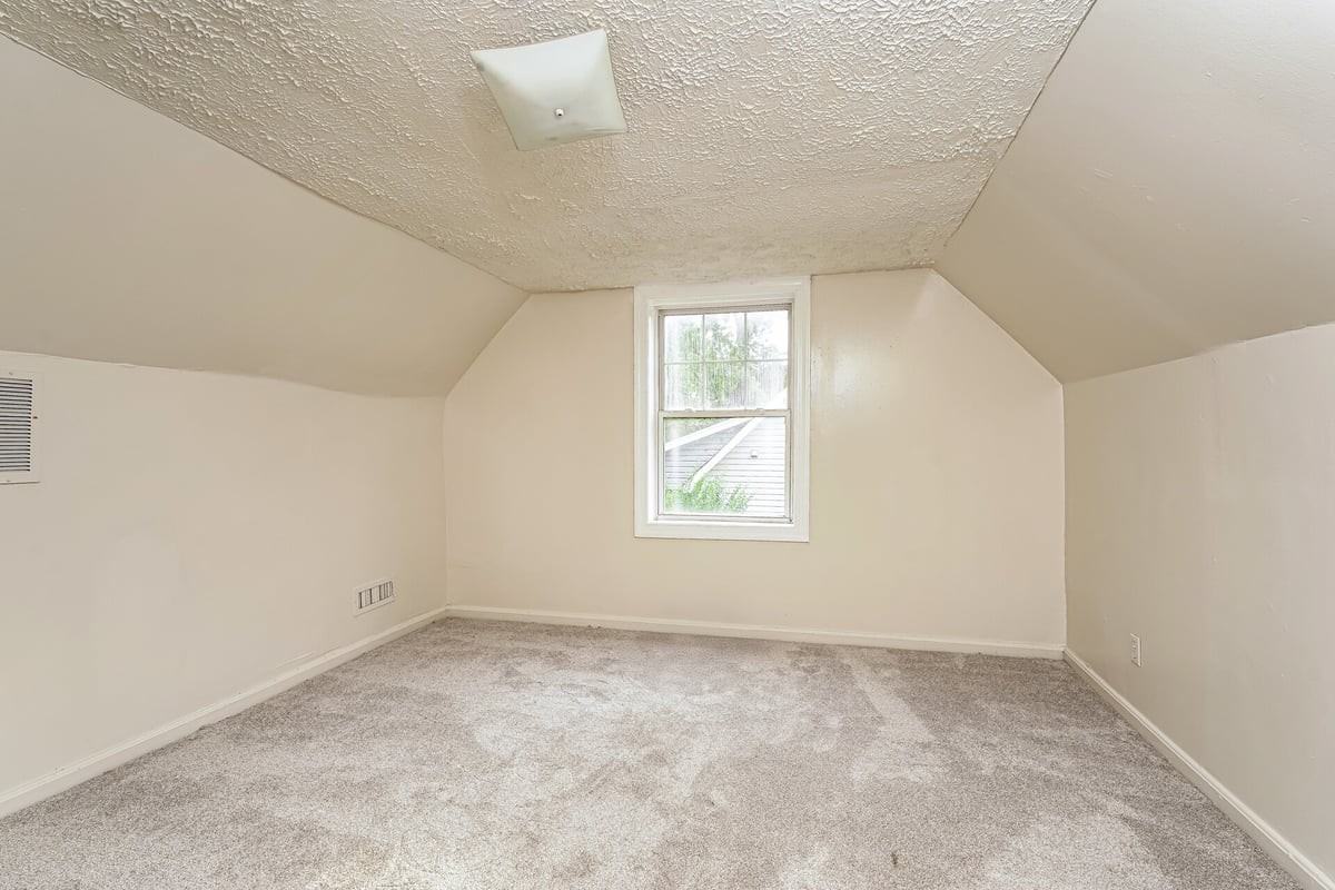 1103 Louise Rd - Photo 7 of 15