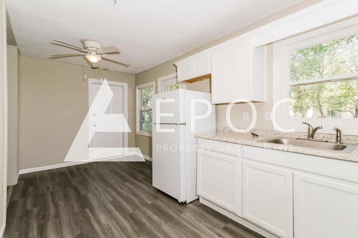 1821 S 57th St - Photo 2 of 15