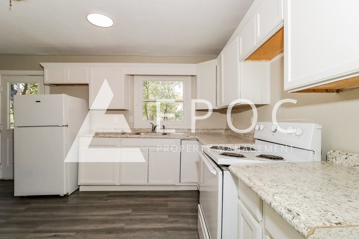 1821 S 57th St - Photo 3 of 15