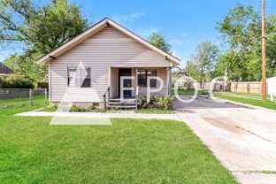 705 E Hughbert St - Photo 1 of 1