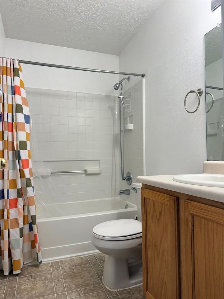10639 Rockcliff Dr Nw - Photo 7 of 10