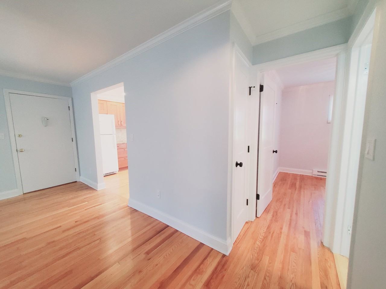 409 Glenbrook Rd #F - Photo 4 of 8