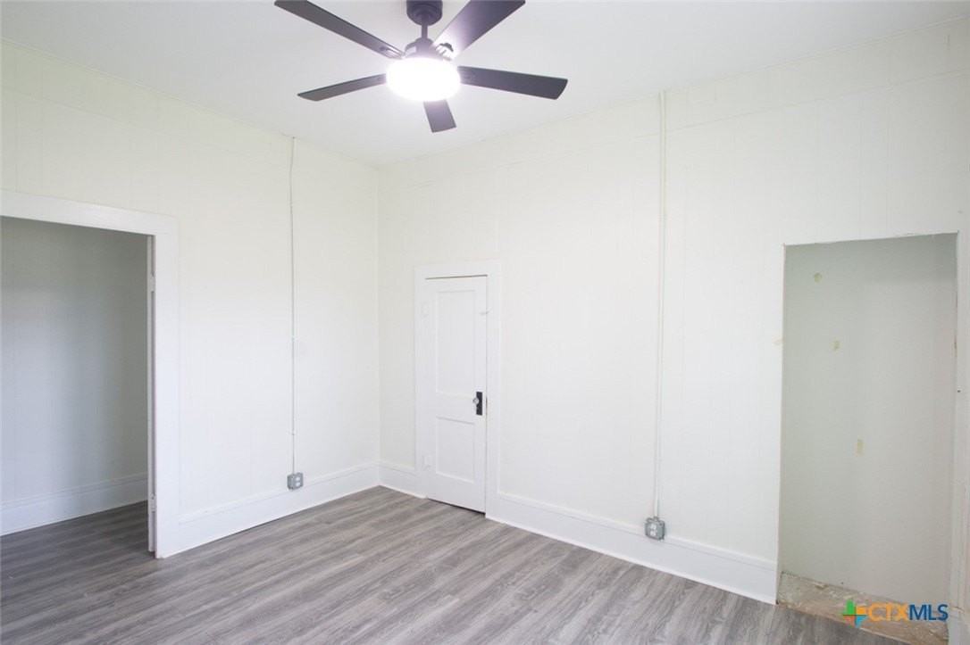 106 N Pear St - Photo 5 of 11