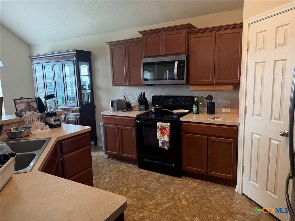 5811 Alexandria Dr - Photo 3 of 16