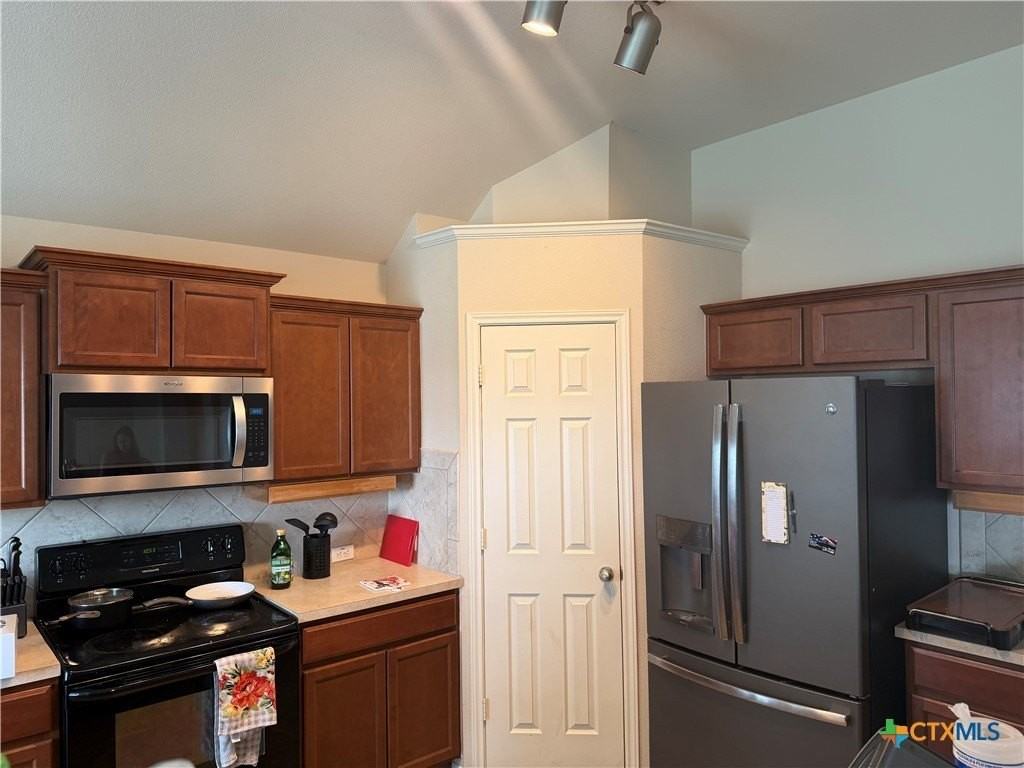 5811 Alexandria Dr - Photo 6 of 16