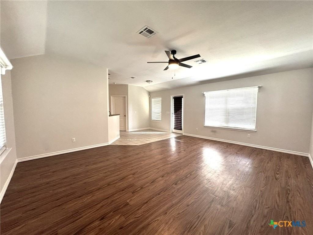 2038 Bentwood Dr - Photo 4 of 12