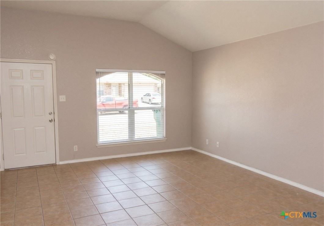 304 Jeff Gordon Dr #A - Photo 2 of 14
