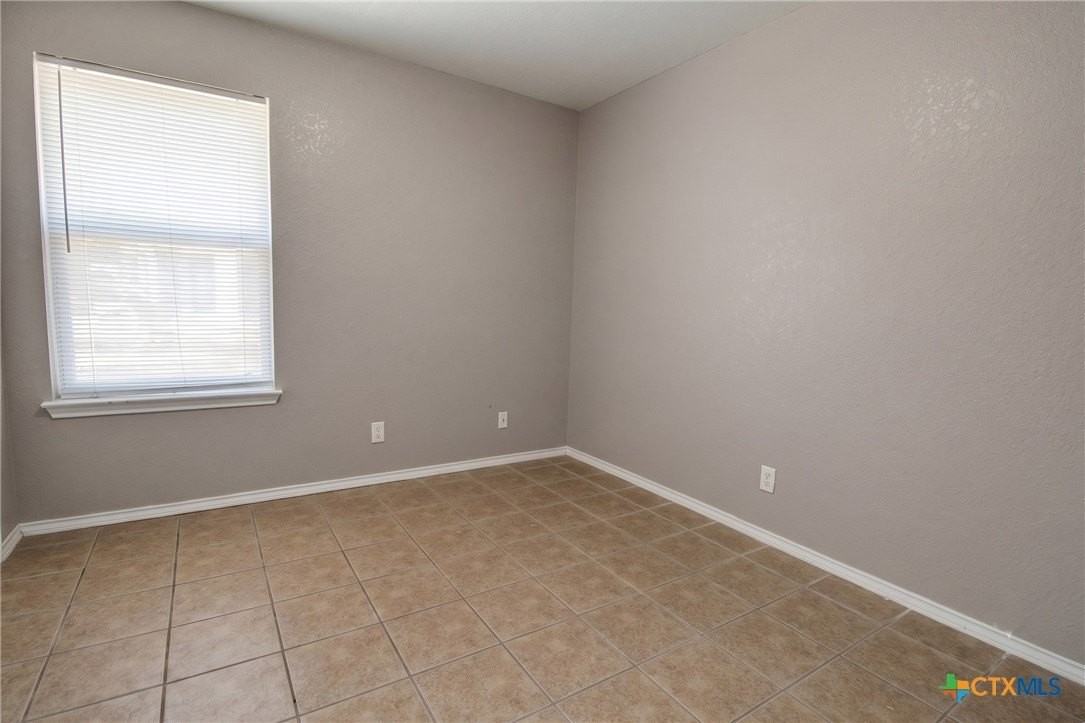 304 Jeff Gordon Dr #A - Photo 6 of 14