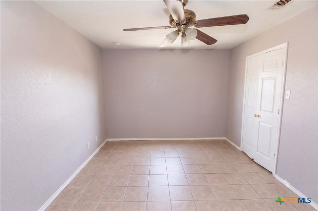 304 Jeff Gordon Dr #A - Photo 7 of 14