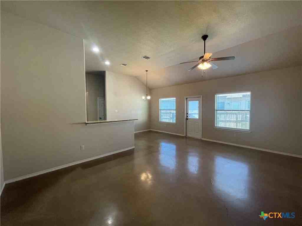 758 Saengerhalle Rd - Photo 3 of 29