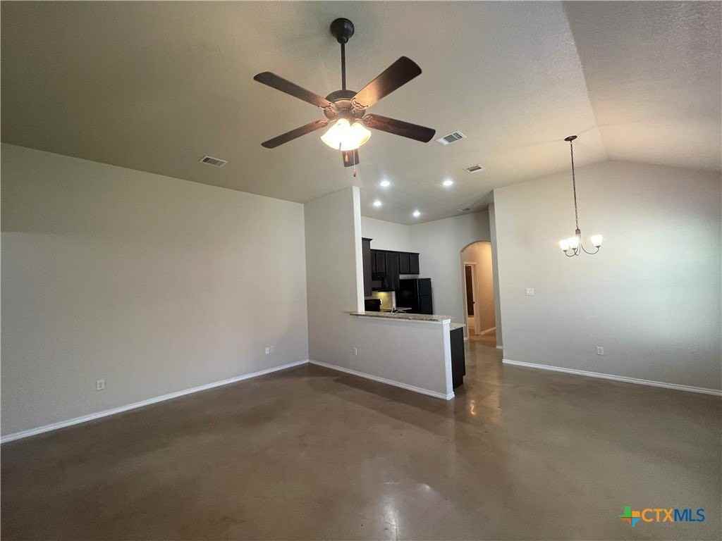 758 Saengerhalle Rd - Photo 6 of 29