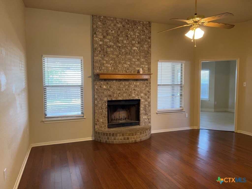 3906 Lone Oak Dr - Photo 3 of 15