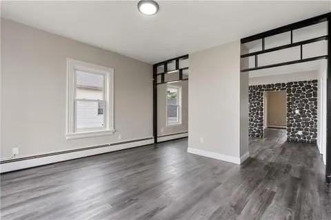 132 Railroad St - Photo 3 of 18