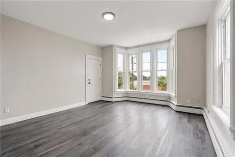 132 Railroad St - Photo 6 of 18