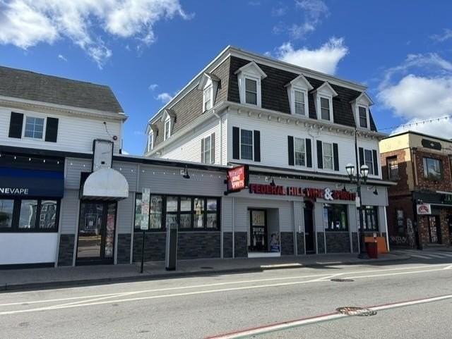 212 Atwells Ave