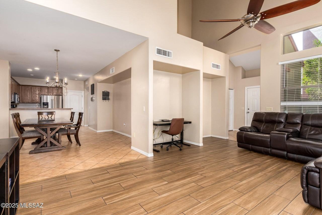 952 W Calle Estrella De Noche - Photo 5 of 24