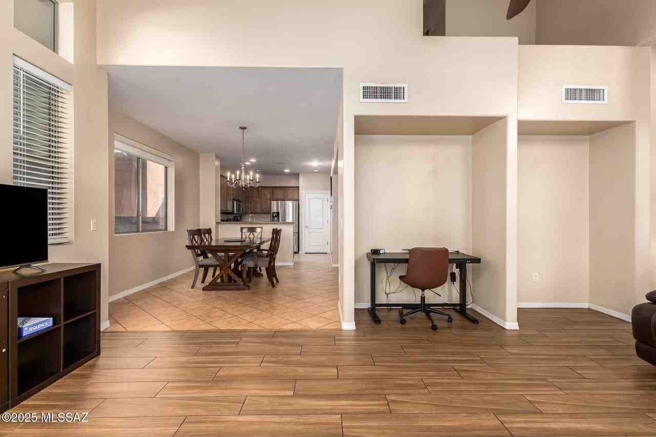 952 W Calle Estrella De Noche - Photo 6 of 24