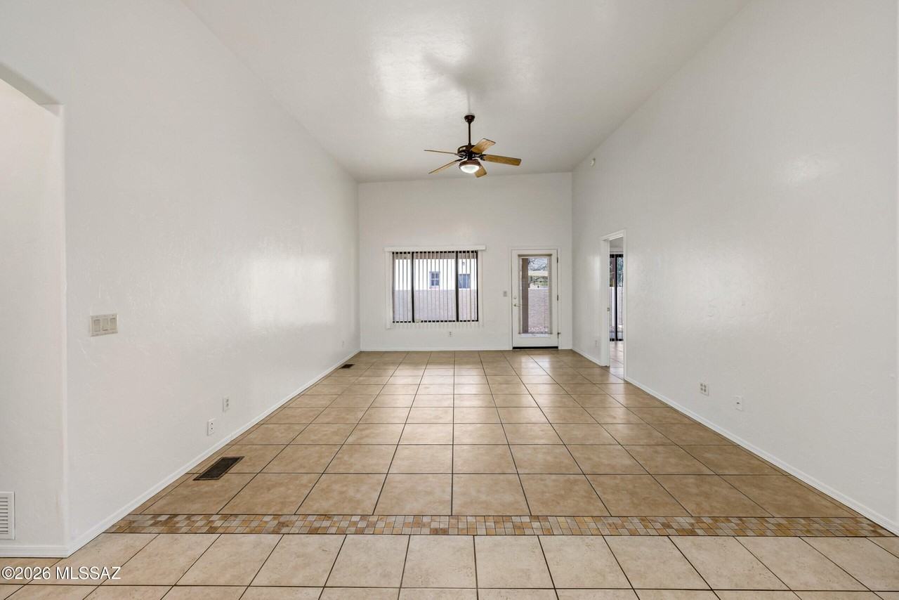 1317 N Howard Blvd - Photo 7 of 33