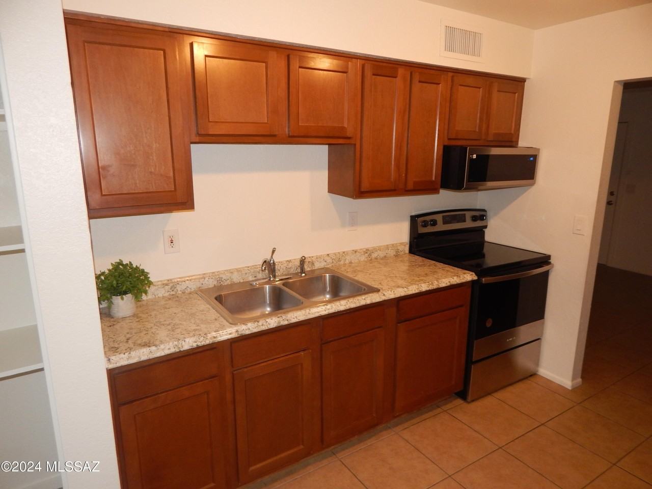 1238 E 24th St - Photo 2 of 14