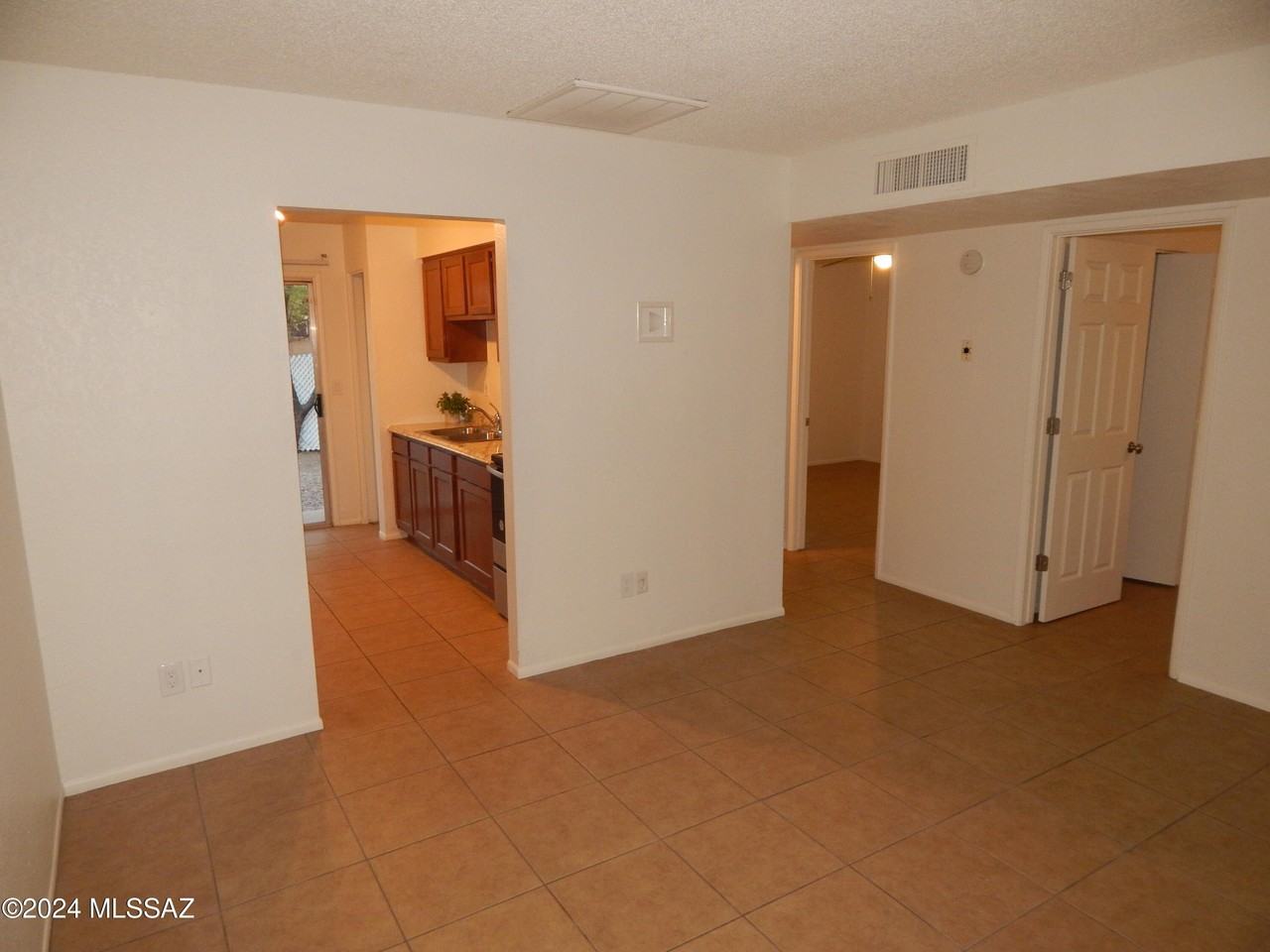 1238 E 24th St - Photo 3 of 14