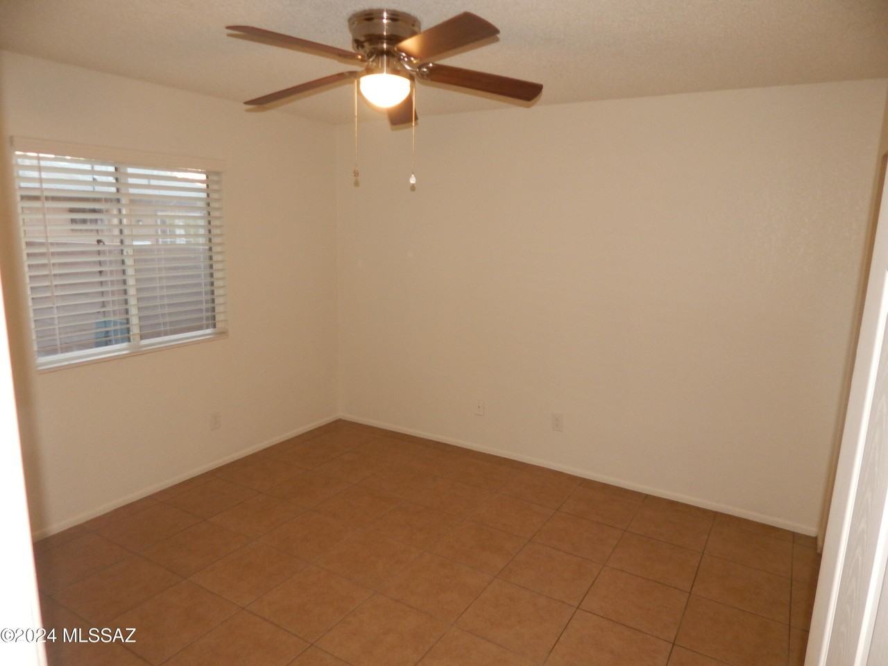1238 E 24th St - Photo 4 of 14