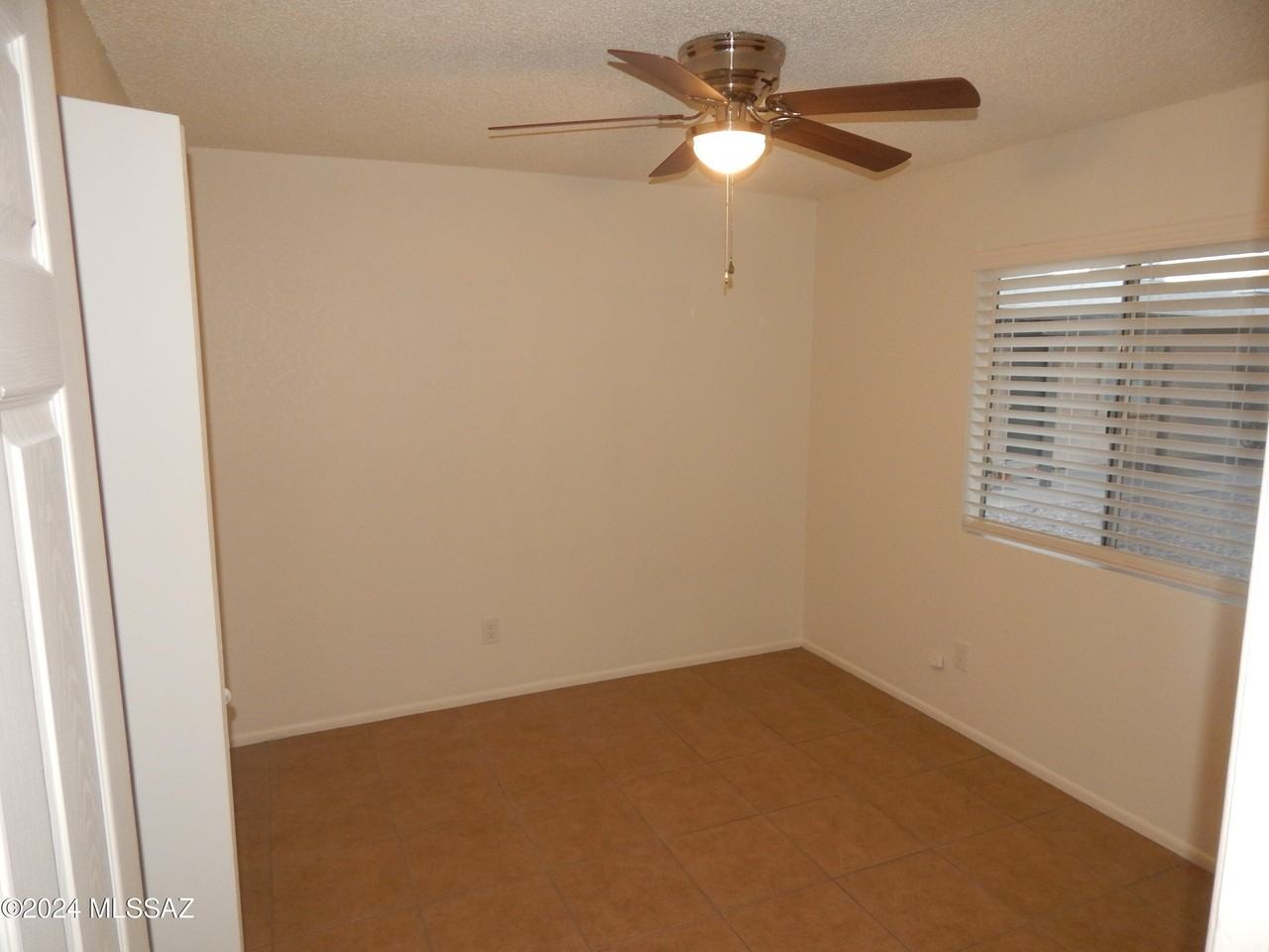 1238 E 24th St - Photo 5 of 14