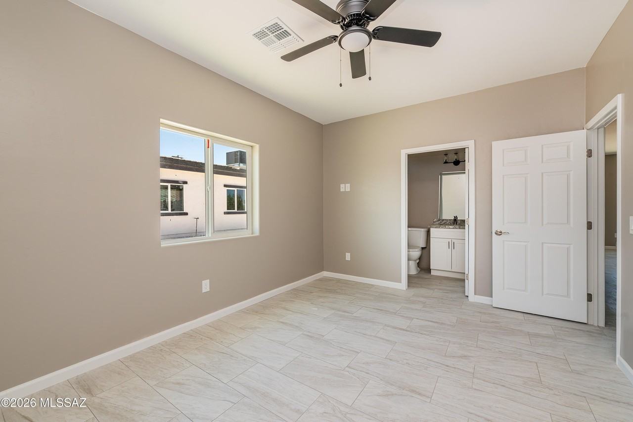 2447 S Campbell Ave #1 - Photo 7 of 24