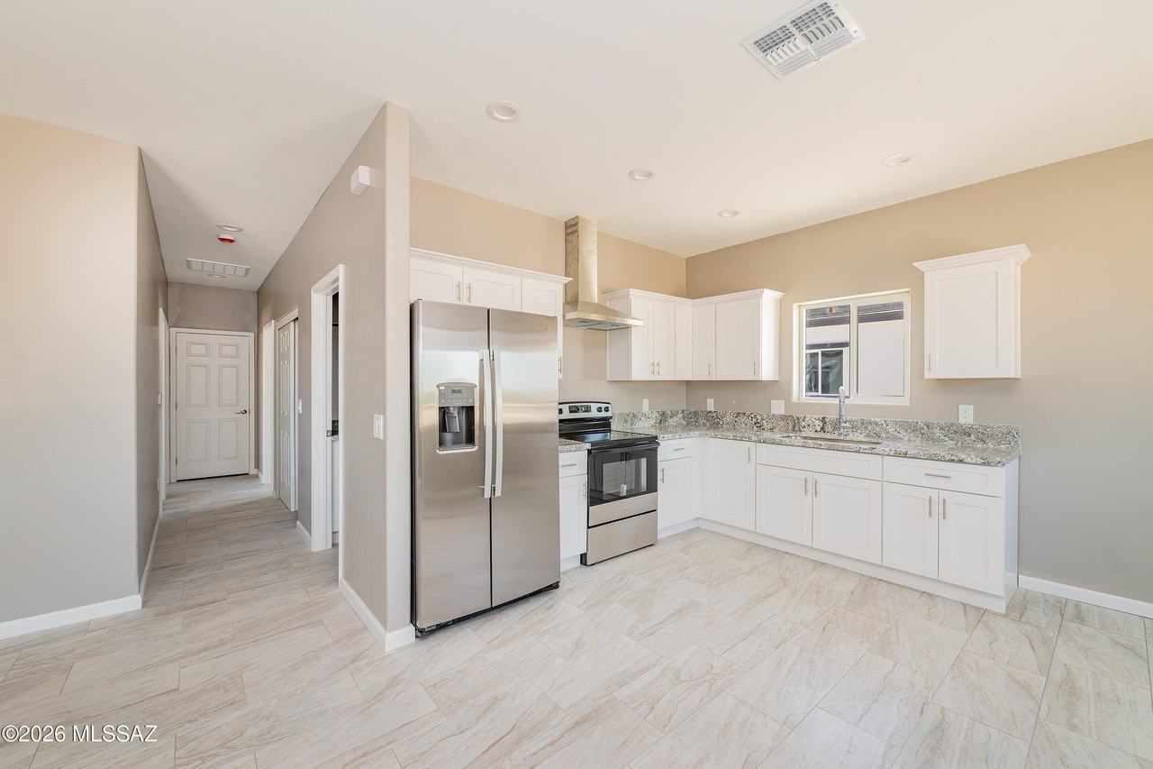 2487 S Campbell Ave #2