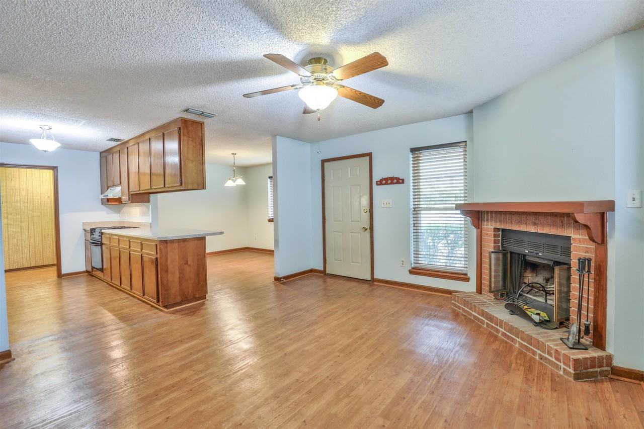 1609 Willow Bend Way #A - Photo 4 of 36