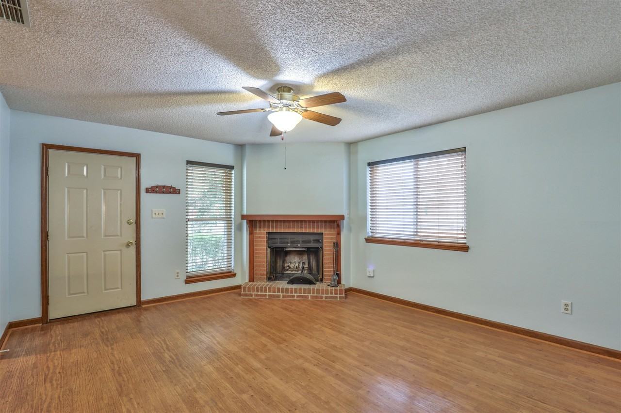 1609 Willow Bend Way #A - Photo 5 of 36