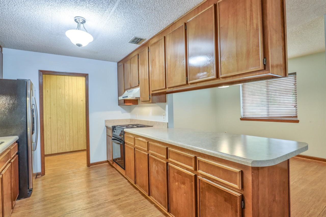 1609 Willow Bend Way #A - Photo 6 of 36