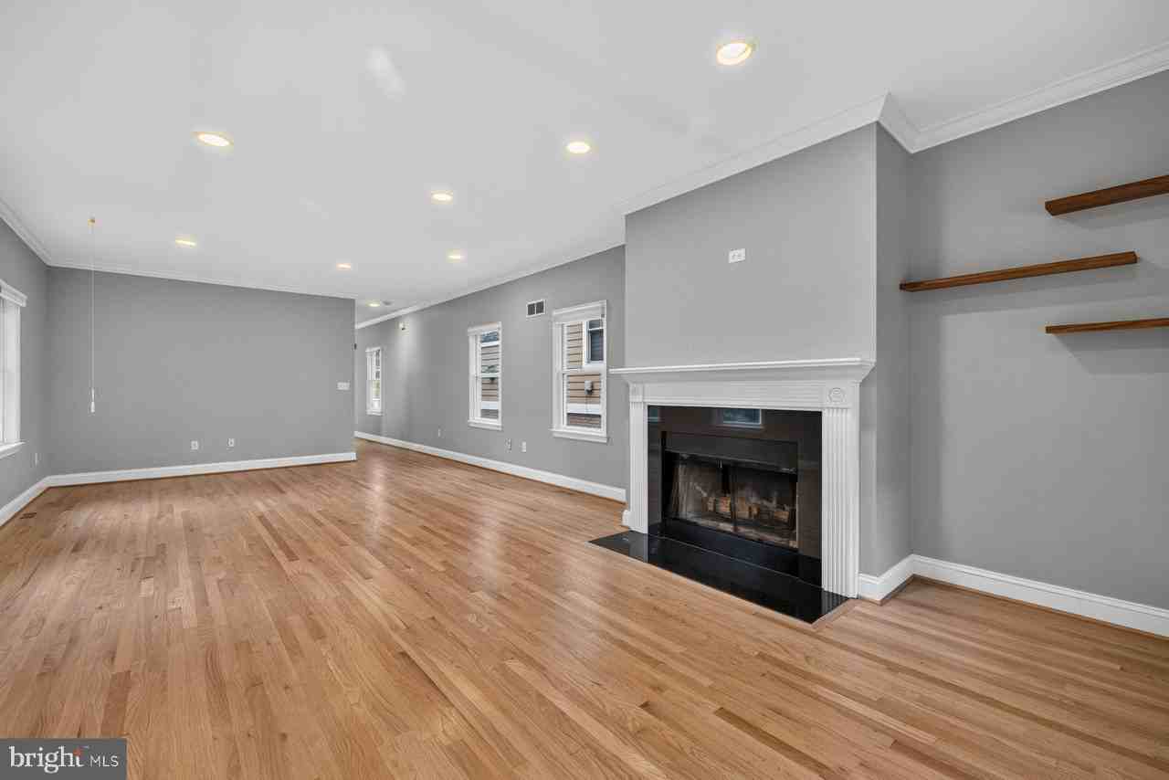 5038 Sherier Pl Nw - Photo 5 of 42