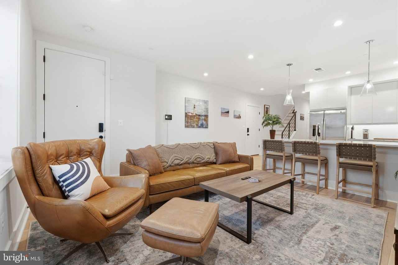 1722 W Virginia Ave Ne #2 - Photo 7 of 28