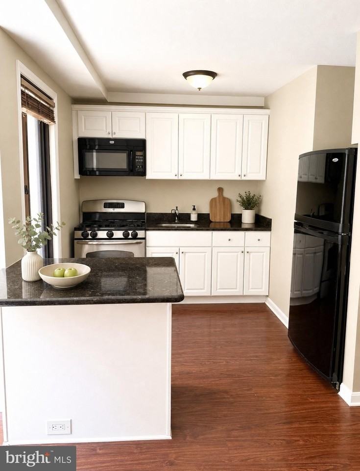 1440 N St Nw #205 - Photo 2 of 13