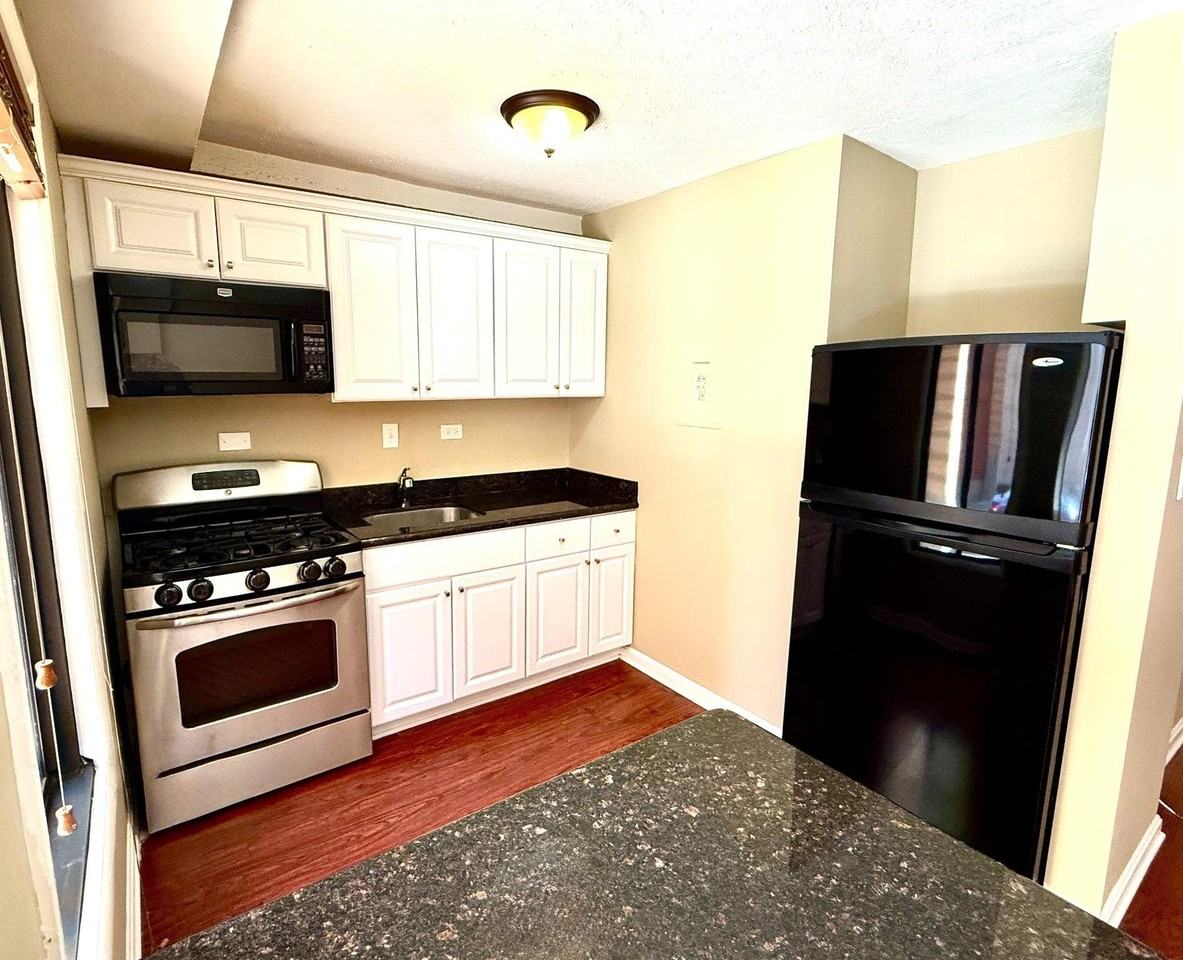 1440 N St Nw #205 - Photo 3 of 13
