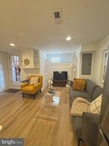 143 13th St Ne #B - Photo 1 of 1