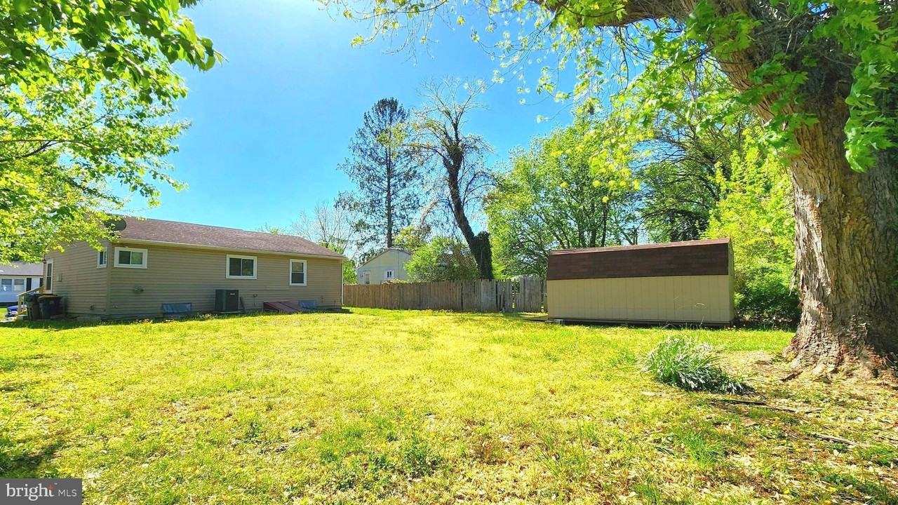 5 Glenwood Dr - Photo 4 of 30