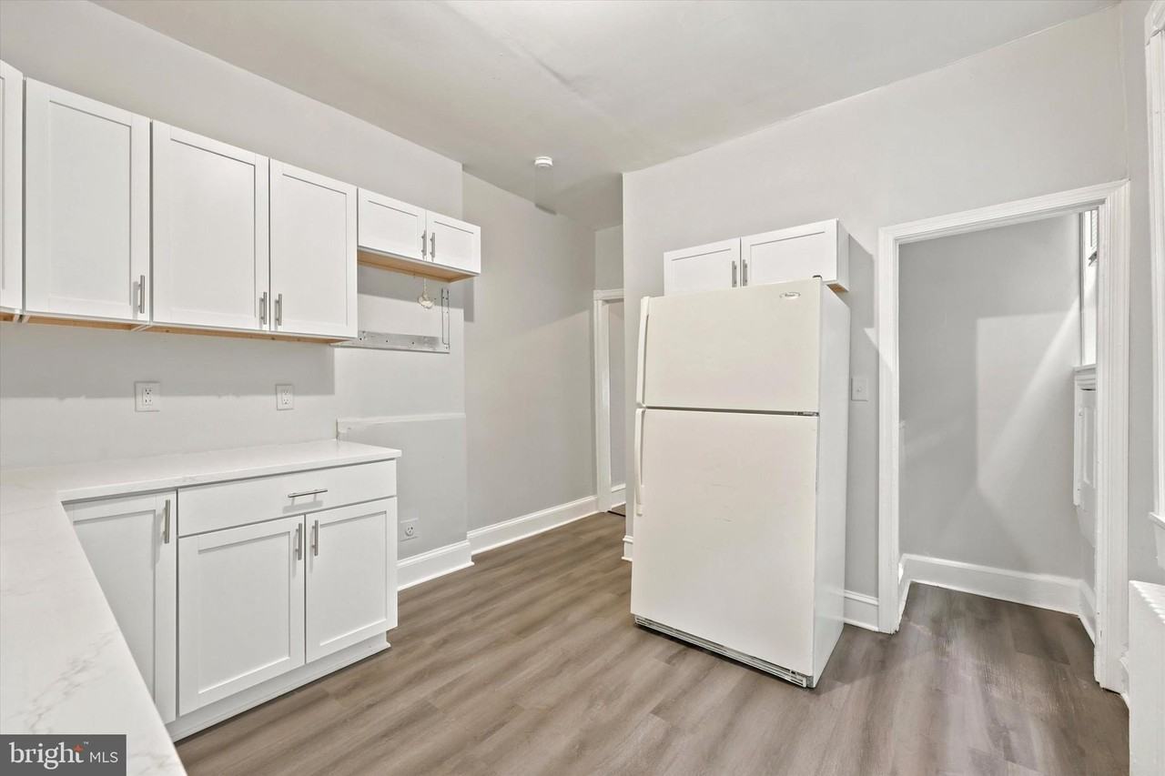 502 N Clayton St - Photo 7 of 14