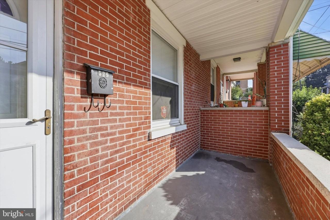 529 N Clayton St - Photo 2 of 15