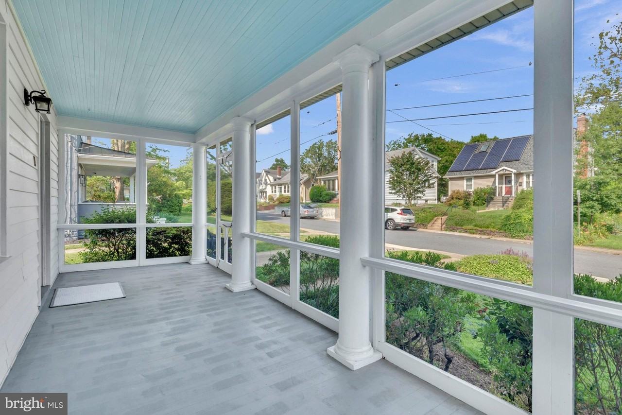 14 N Cherry Grove Ave - Photo 7 of 44
