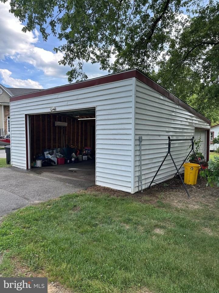 161 Margate Dr - Photo 2 of 50
