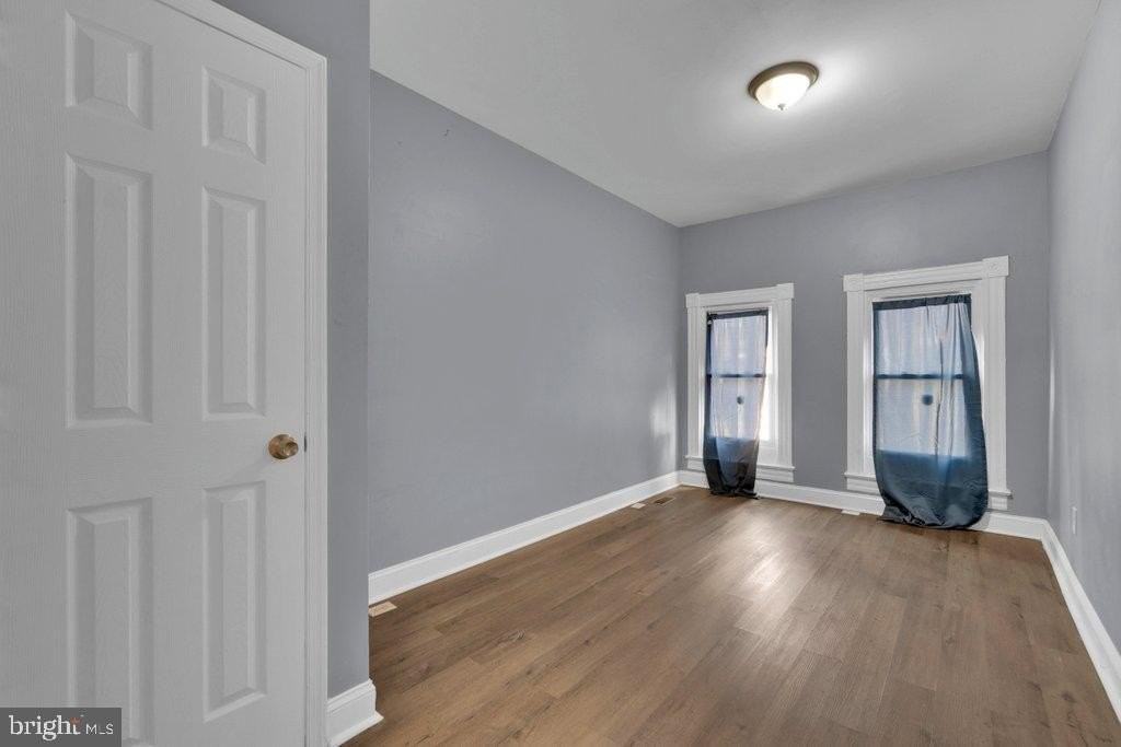 2617 E Preston St - Photo 4 of 37