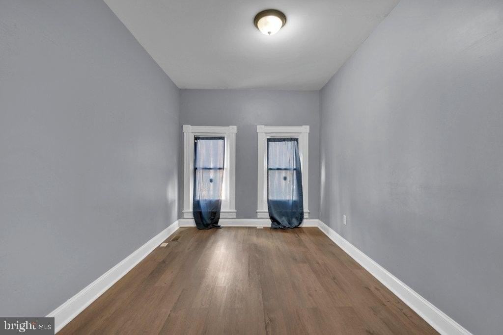 2617 E Preston St - Photo 5 of 37