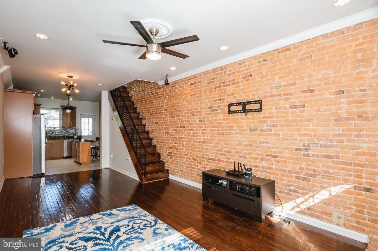618 S Newkirk St - Photo 3 of 27
