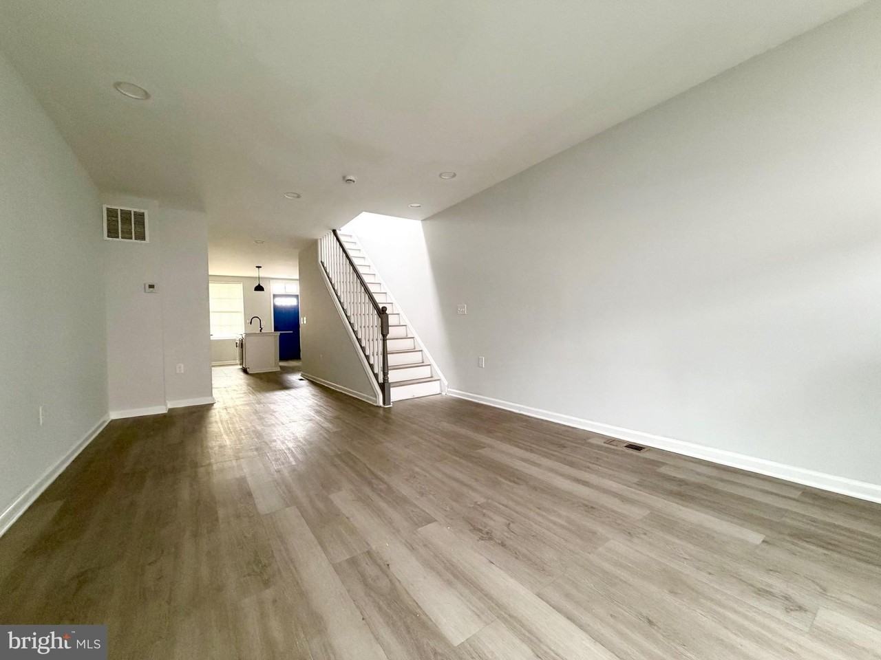 608 Oldham St - Photo 2 of 11